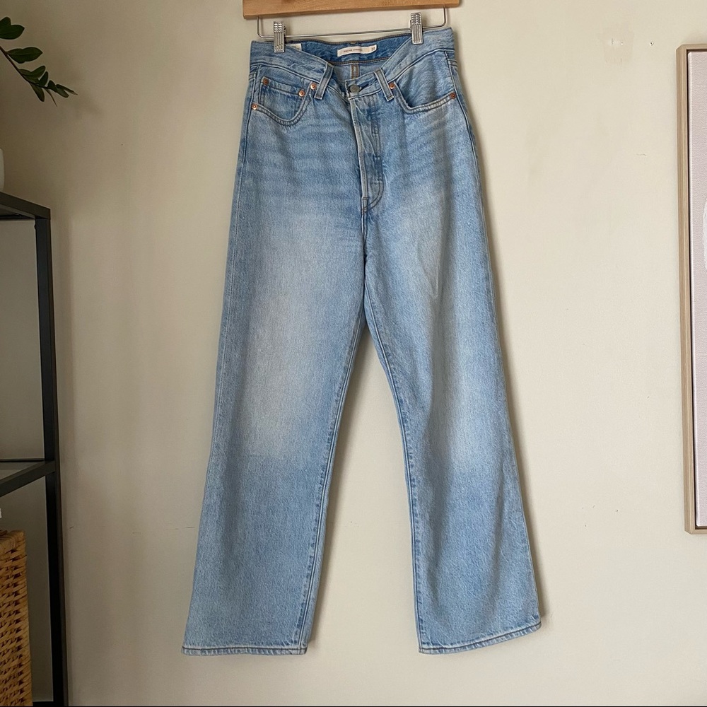 Levi’s Ribcage Straight Ankle